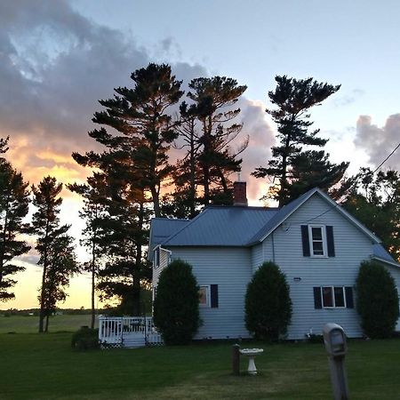 Milltown Quiet Farmhouse Retreat With Fire Pit - Pets Welcome 빌라 외부 사진