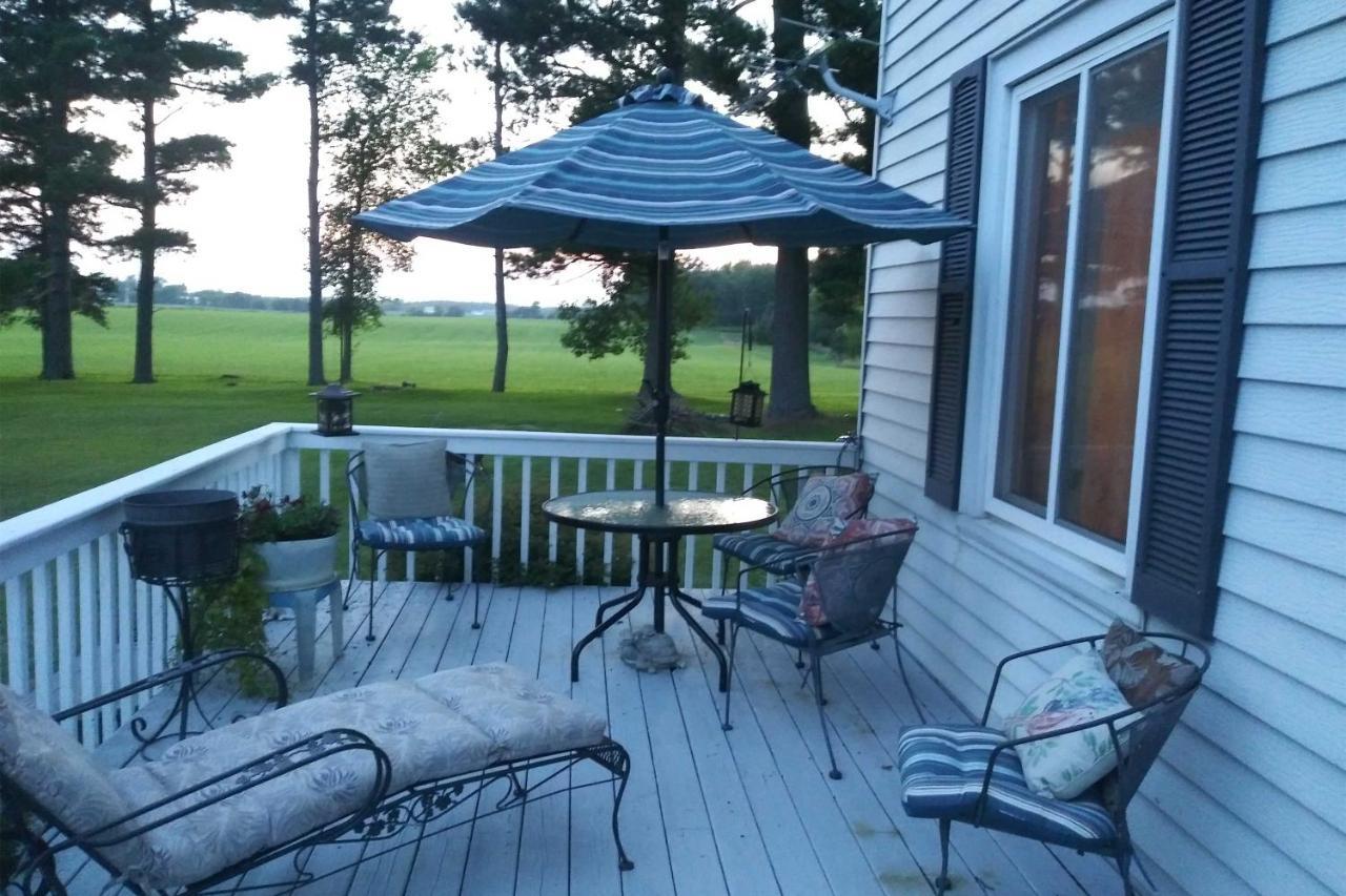 Milltown Quiet Farmhouse Retreat With Fire Pit - Pets Welcome 빌라 외부 사진